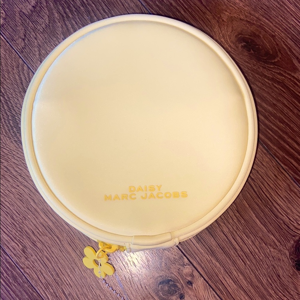 Marc Jacob’s Daisy makeup case